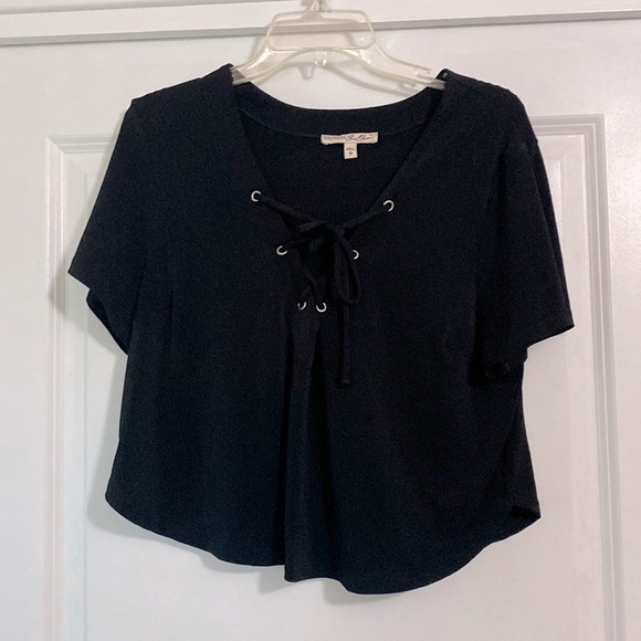 Express Tops - Express Lace Up Top